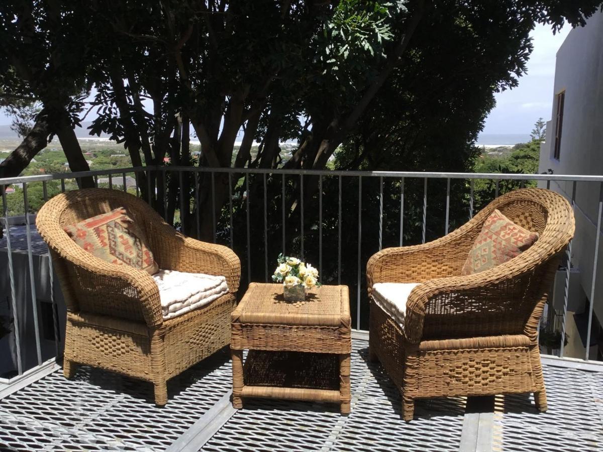 Oceangolf Guest House Noordhoek Exterior foto